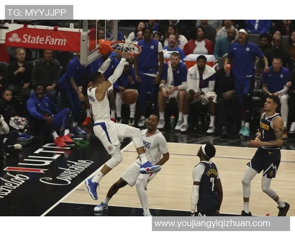 快船与爵士季后赛精彩对决全程录像回顾与分析